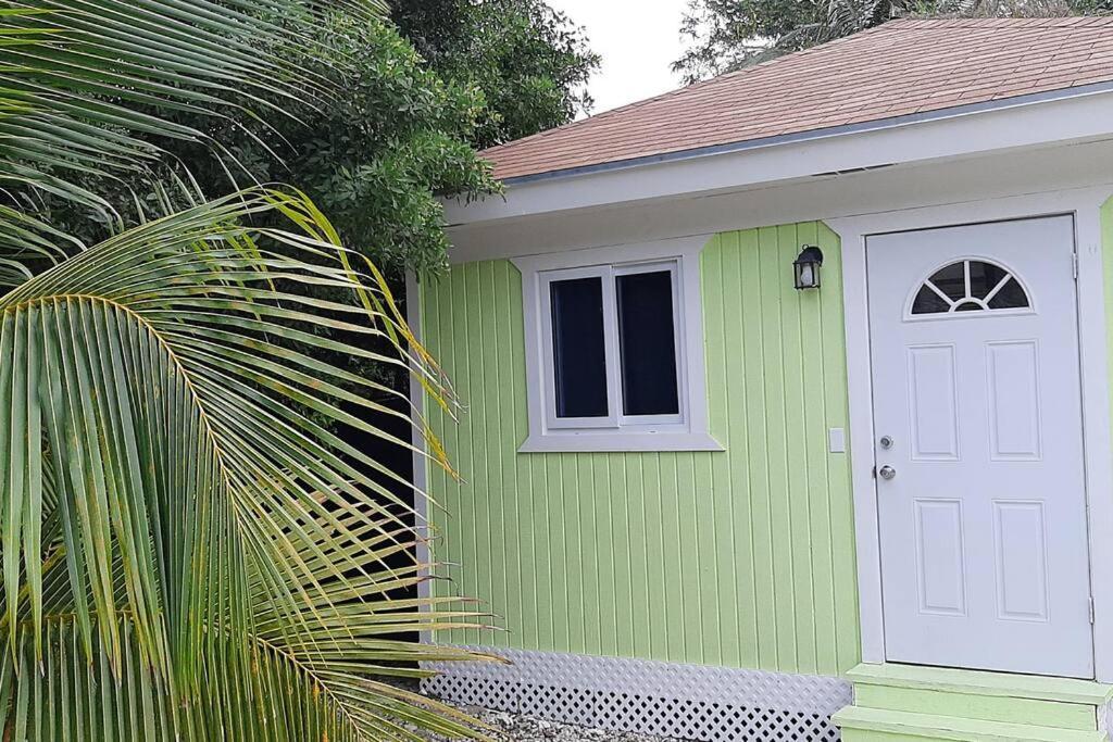 Budget & Basic In Local Neighborhood, 7Min Drive To Downtown Nassau Beach Paradise Daire Dış mekan fotoğraf